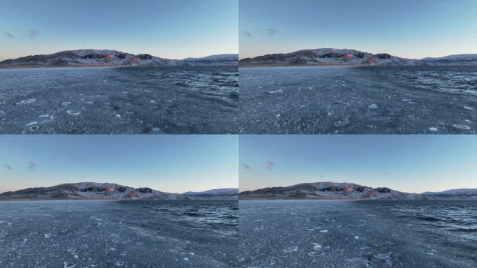 新疆博尔塔拉州博乐市赛里木湖冬季蓝冰景观
