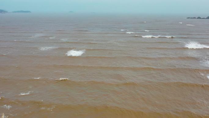 浙江台州温岭石塘，金沙滩，台风来临之前