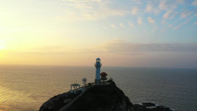 海边灯塔环绕拍摄 领航 港湾 指引 城市