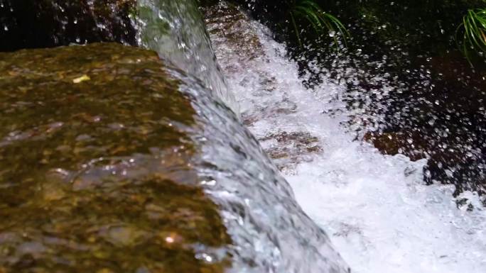 河边流水河流河水小溪山泉泉水水流唯美升格