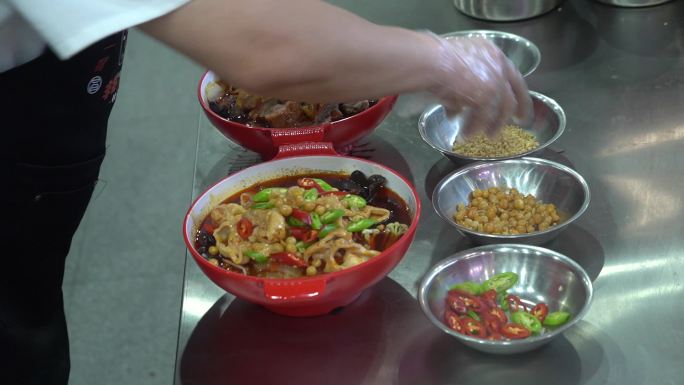 美味佳肴 满桌胡吃海喝 大饭店 中国菜