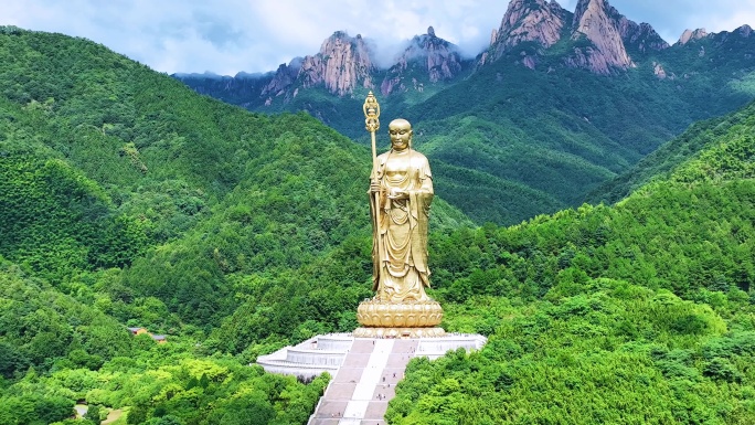 航拍九华山大愿文化园地藏王菩萨佛像