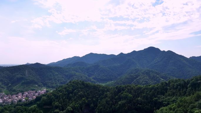 航拍晨曦中的西湖名胜风景区西湖群山