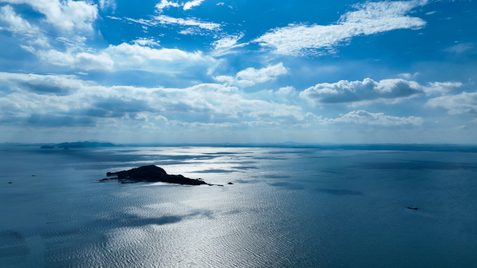 大海孤岛海中小岛海上岛屿明珠南海岛屿