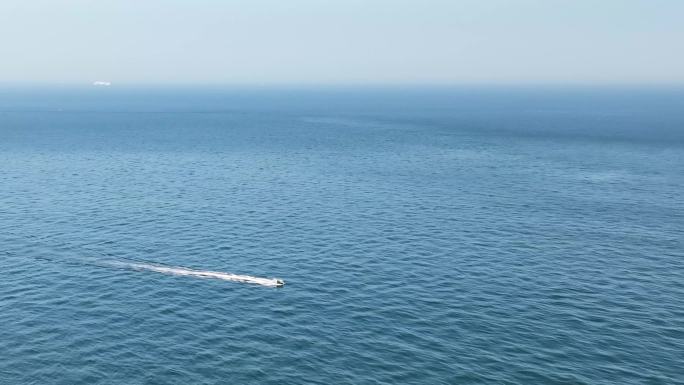 海面 蓝天 空旷的大海