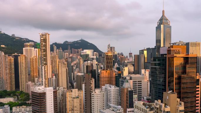香港市区，时间流逝的香港岛大厦是一个重要的商业区。