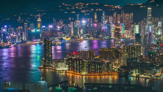 香港：繁华并且繁忙的夜景