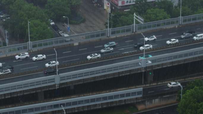 6K大雨中的高架桥车流【50p】