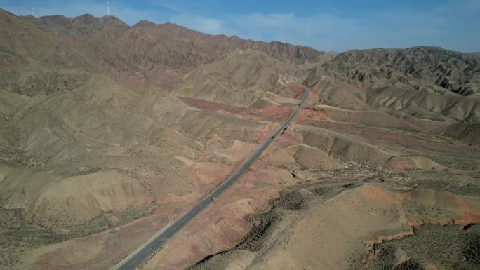 西藏青海宁夏西部荒凉高山沙漠自驾汽车行驶