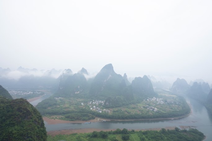 桂林山水相公山雨后延时