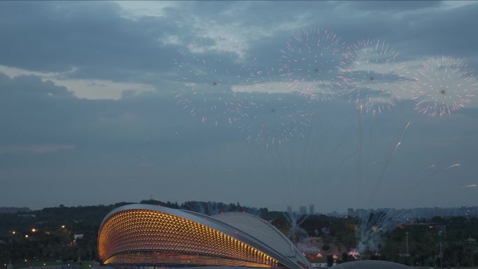 大运会闭幕式烟花