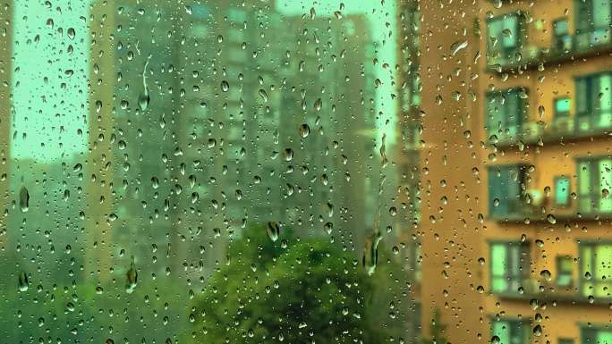 下雨玻璃水珠水滴空境