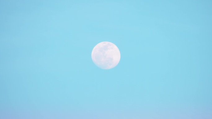 白天里的月亮01