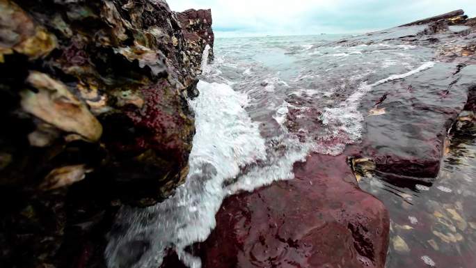 浪花 水花 击打 拍打