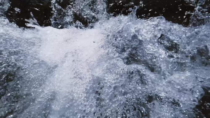 水流动升格慢镜头