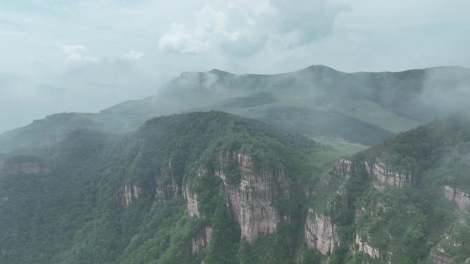 邢台山区穿云高山云端