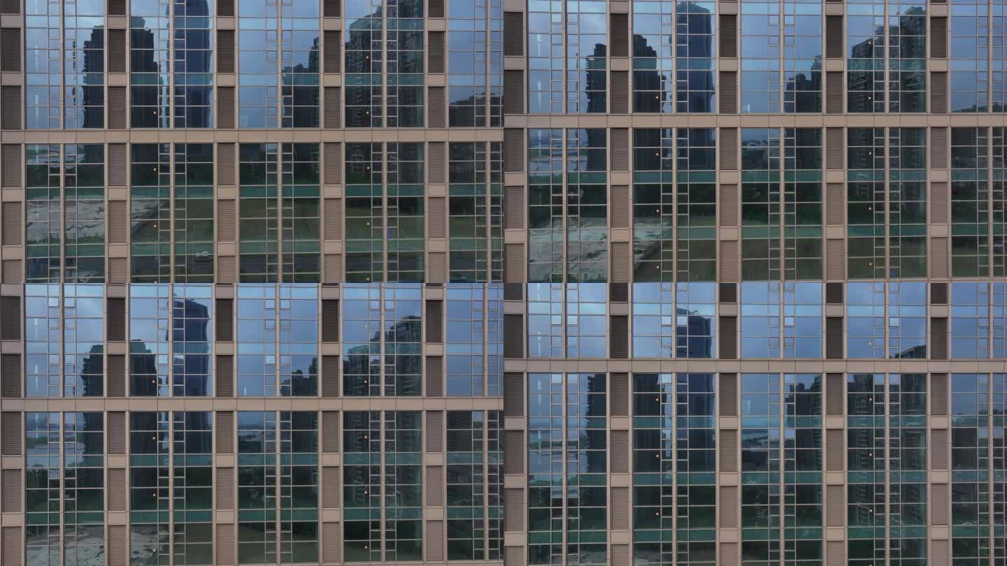 现代高楼玻璃幕墙上升镜头
