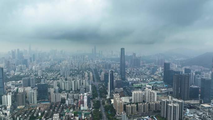 4K高空鸟瞰航拍暴风雨来临前的深圳全景4