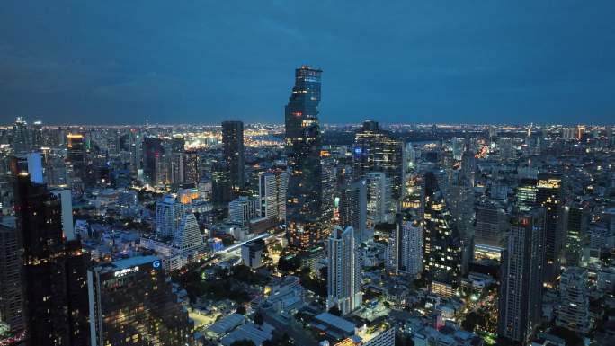 泰国曼谷像素大厦城市高楼建筑夜景航拍风光