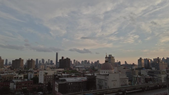 布鲁克林的一部分是曼哈顿横跨东河的完美景观