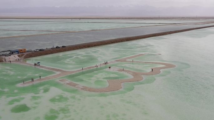 青海茫崖翡翠湖