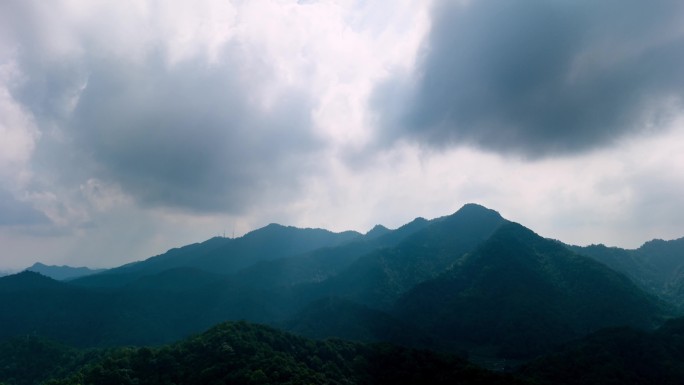 杭州西湖群山山间云雾延时