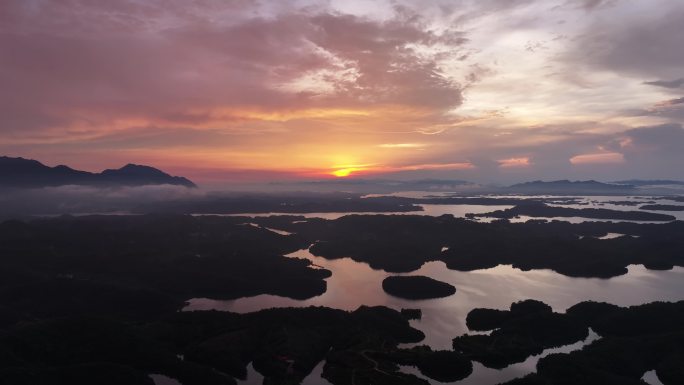 江西九江庐山西海柘林湖火烧云日落