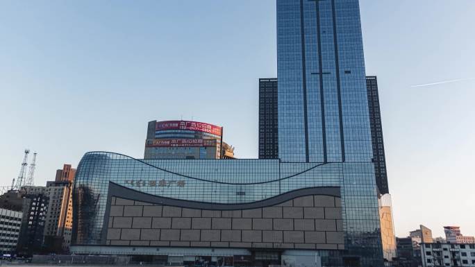 呼和浩特振华广场主楼日转夜大范围移动延时