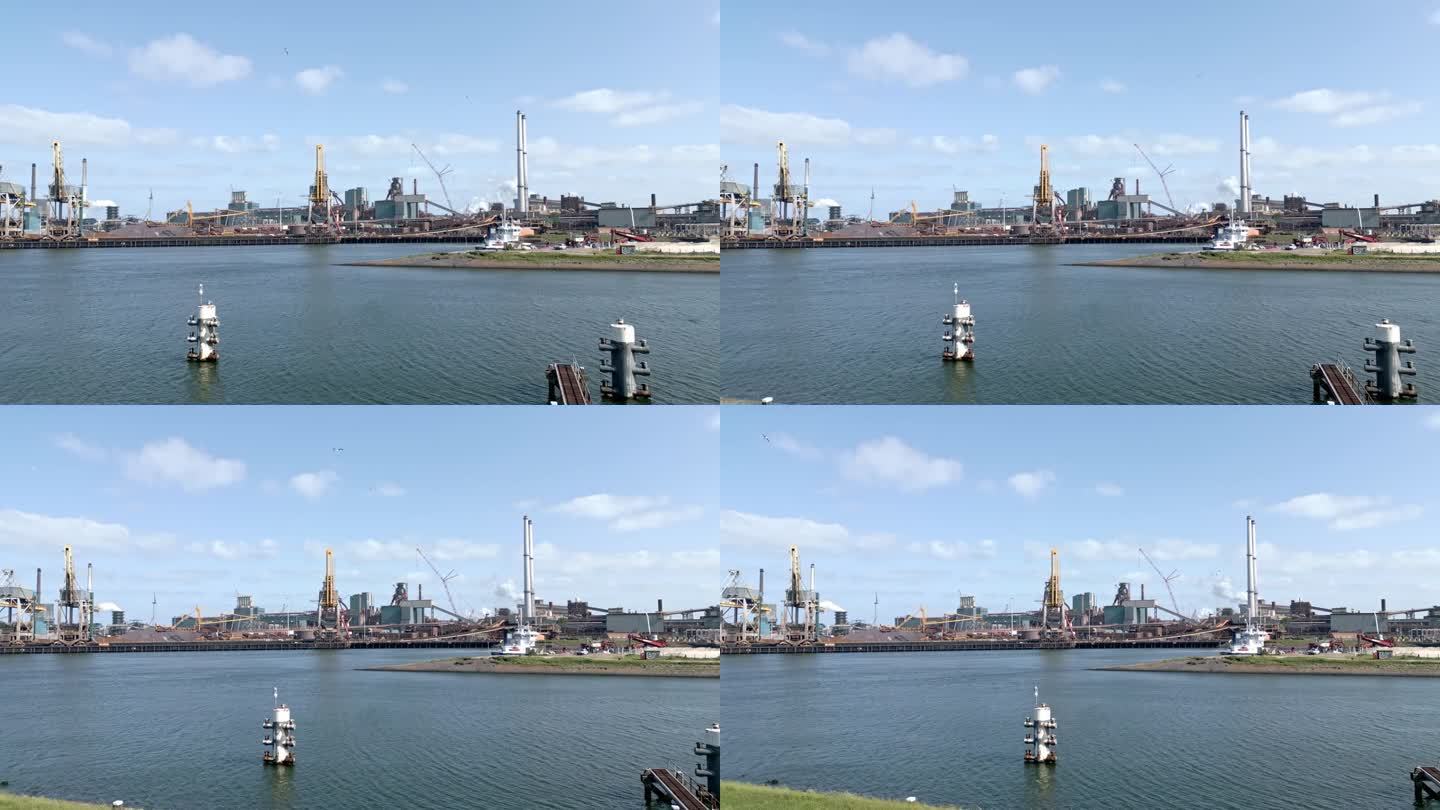 IJmuiden港旁的钢厂。荷兰。