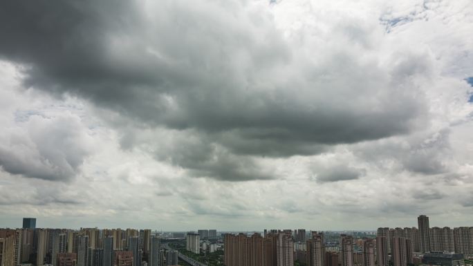 【4K】城市乌云 台风恶劣天气来袭
