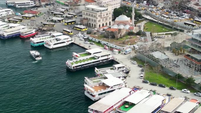 伊斯坦布尔埃米诺努渡轮码头的圆圈和变焦镜头