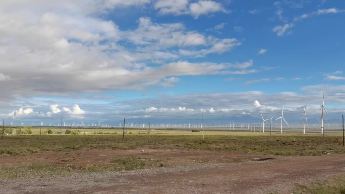 草原、晴空、风力发电机