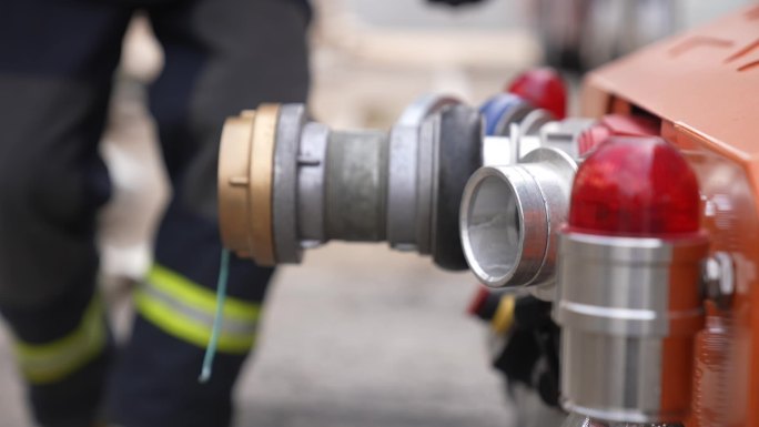 灭火救援化工厂救援机器人接水管