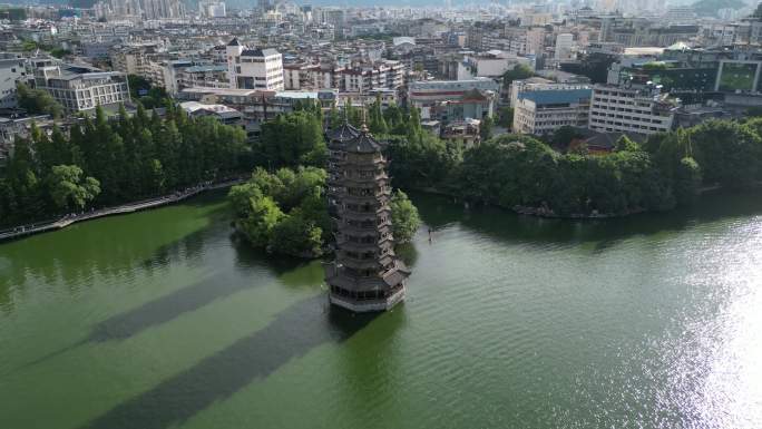 广西桂林地标日月双塔