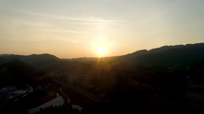 航拍怀化高山雪峰山山脉夕阳日落