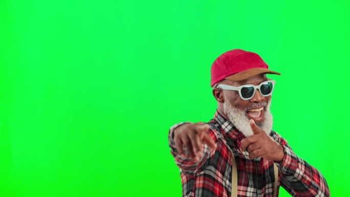 酷酷、时尚的黑人男子在一个绿色的屏幕上做了一个手势，与工作室背景隔绝。时尚，活力和老年人的面部肖像，