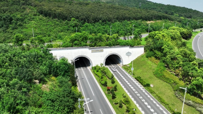 高速公路和渔洋山隧道