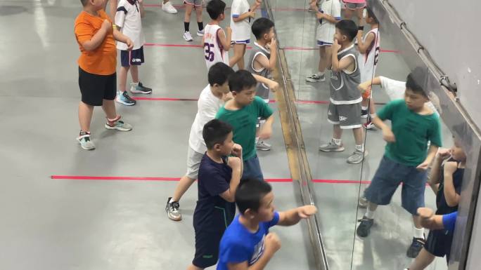 孩子暑假培训班拳击散打训练实拍原素材