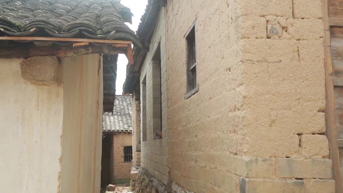 传统村落，老房子，土砖，老巷子，小水沟等