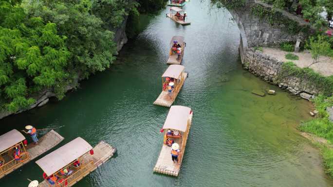 广西桂林阳朔遇龙河富里桥竹筏漂流