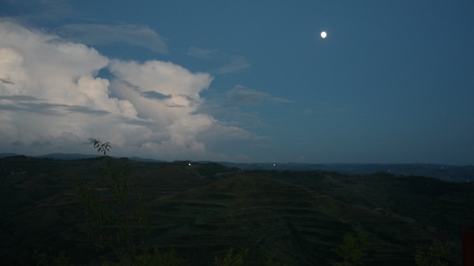 月亮夜景