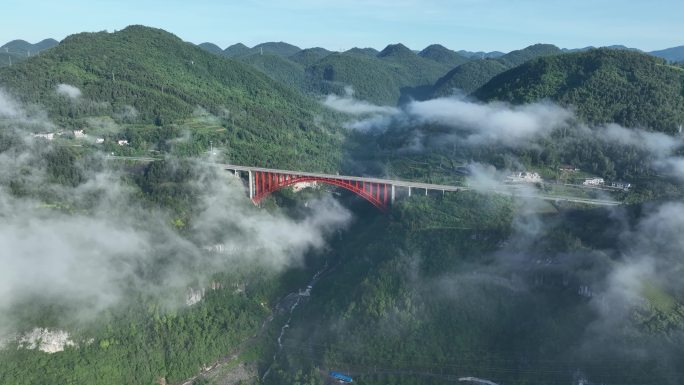 航拍山区高速路4K