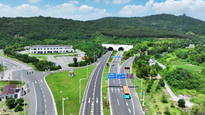 高速公路和渔洋山隧道