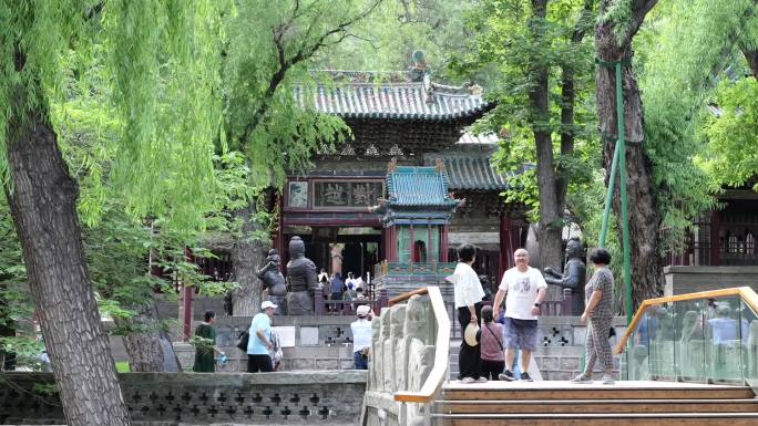 写意唯美中国风古建筑晋祠圣母殿舍利塔游客