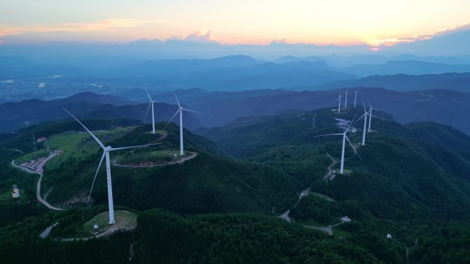 四川省广元市黑石坡新能源风力发电风车旅游