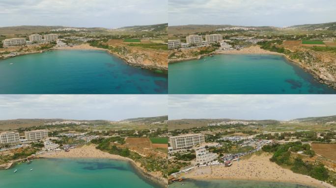 马耳他著名的海滩——黄金湾。无人机的观点。马耳他