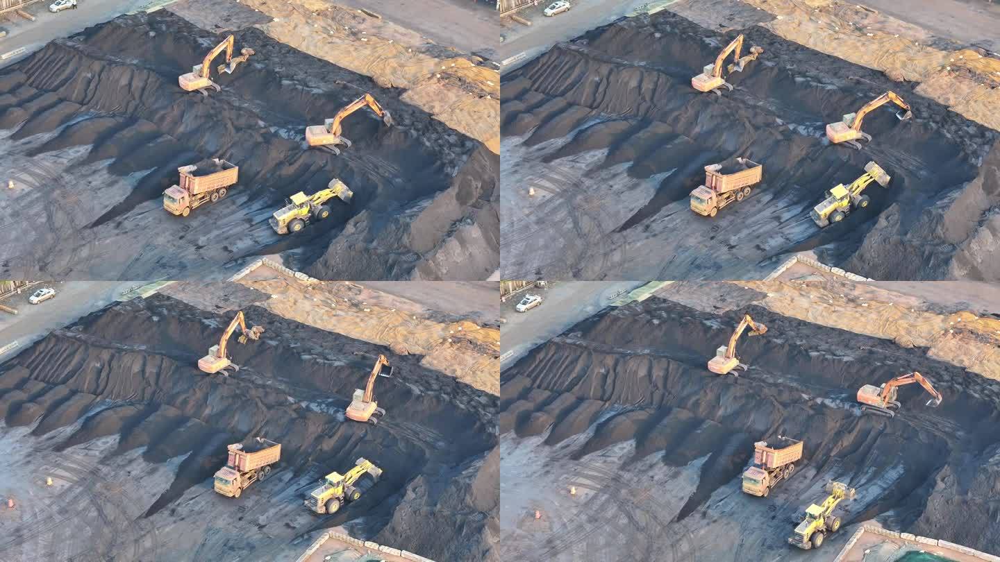 挖掘机正在挖煤