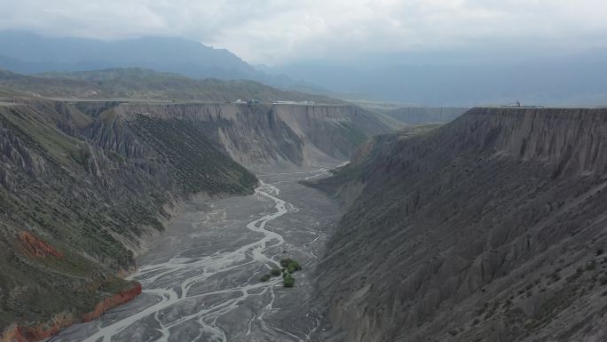 新疆塔城安集海大峡谷 红山 现代派抽象画