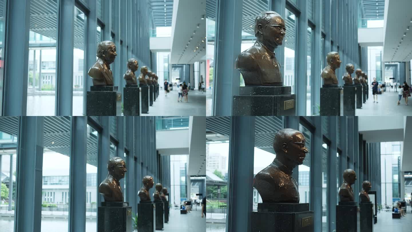 宁波帮博物馆内名人塑像