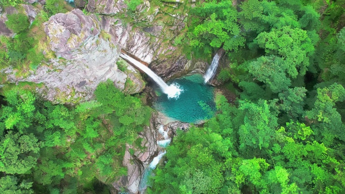 广东清远英德石门台山间清泉瀑布水潭航拍